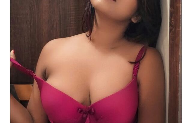 Cheap Call Girls In AGCR Enclave 9582303131